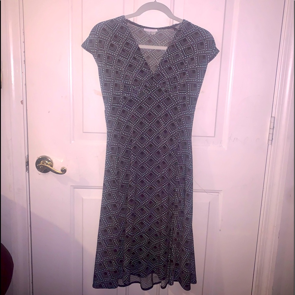 London Times soft dress with pretty neckline. Brown with pale green accents.